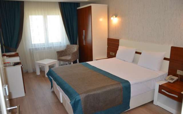 Grand Ahos Hotel & Spa