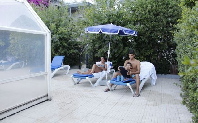 Hotel Feira Pedra Bela