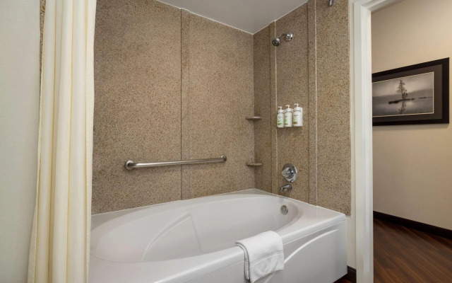 La Quinta Inn & Suites by Wyndham Memphis Wolfchase
