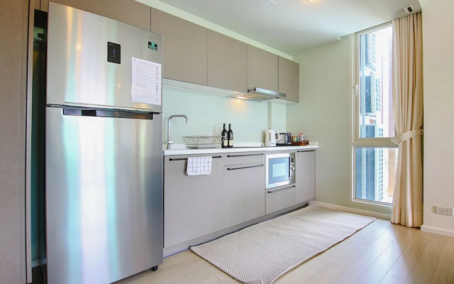 Hua Hin Luxury Beachfront Condo By Mon