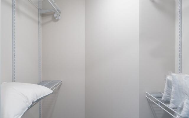 Global Luxury Suites at Bethesda Metro