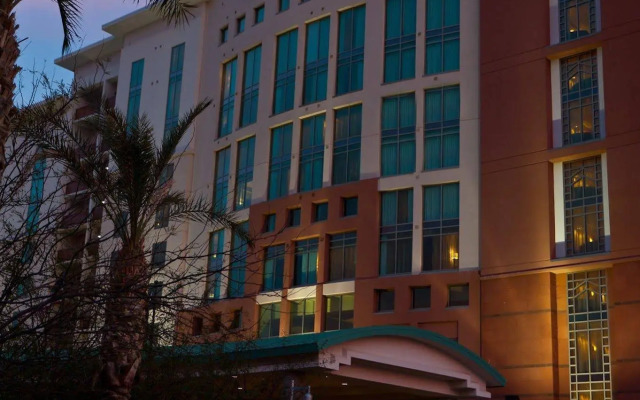 Renaissance® Phoenix Glendale Hotel & Conference Center