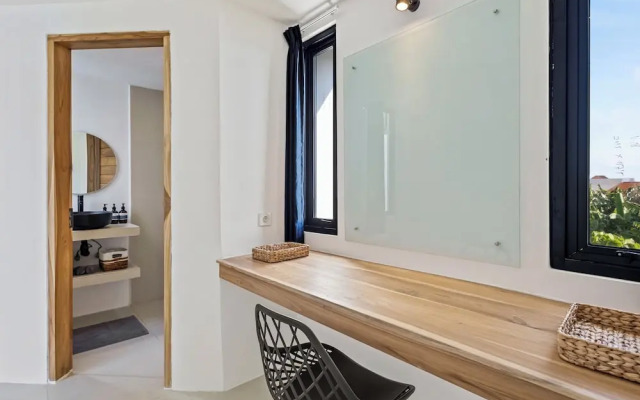 White Residence - Art & Boutique Suites