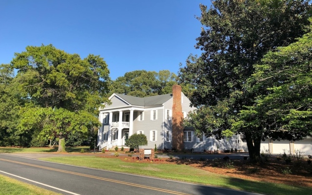 The Elizabethtown Inn