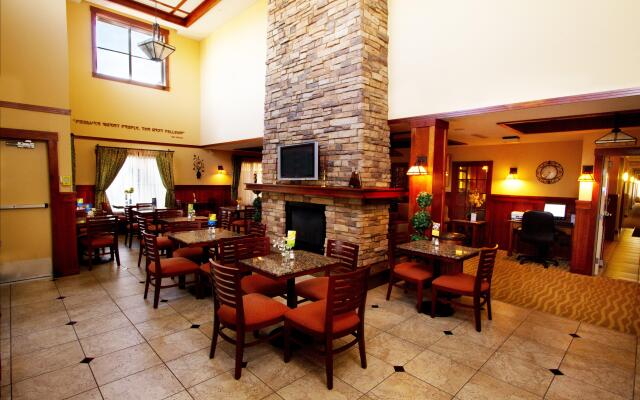 Holiday Inn Express and Suites Turlock by IHG