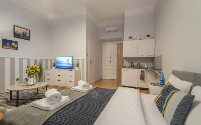 Old Town Residence BIS