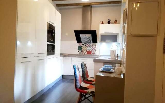 Apartment With 2 Bedrooms In Sevilla, With Wifi