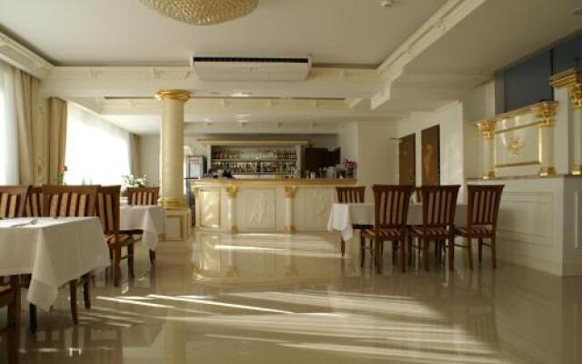 Hotel President