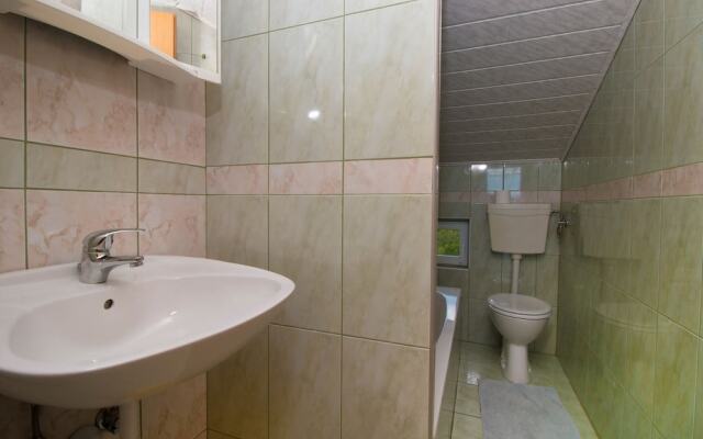 Secluded Holiday Home in Azillanet With Private Pool