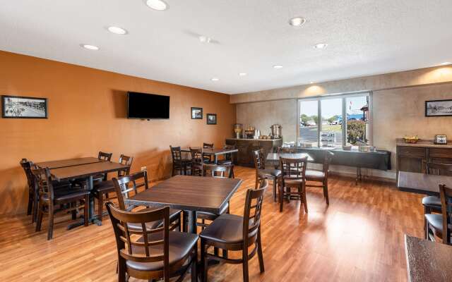 Americas Best Value Inn & Suites St. Marys