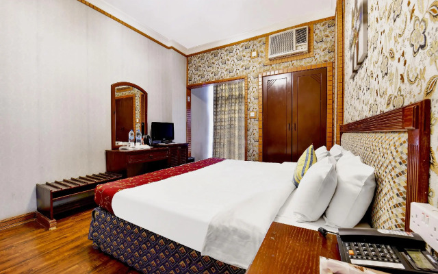Capital O 125 Moon Plaza Hotel