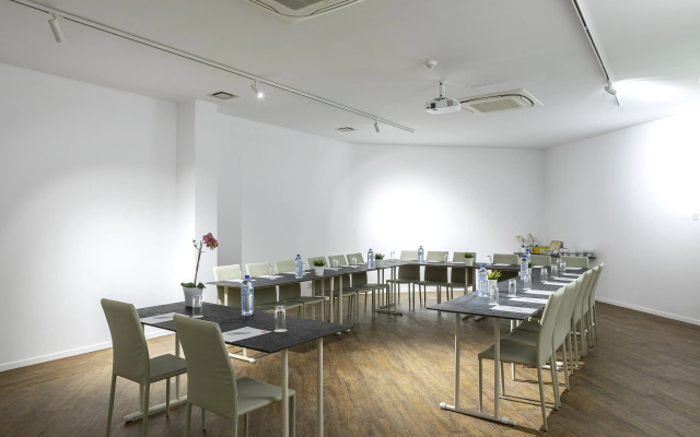Leonardo Plaza Cypria Maris Beach Hotel & Spa