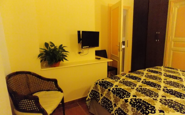 Glamour Center Of Rome B&B