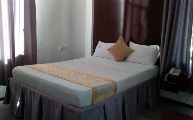 The Grand Villa Hotel