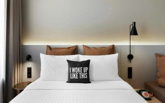 Moxy Alfragide Lisboa