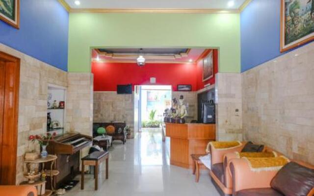 778 Guest House Amalia Malang