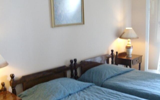 Spiros Apartments
