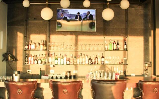 Seven Crown La Paz Malecon