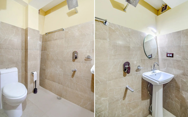 Fabhotel Rikhila'S Regency