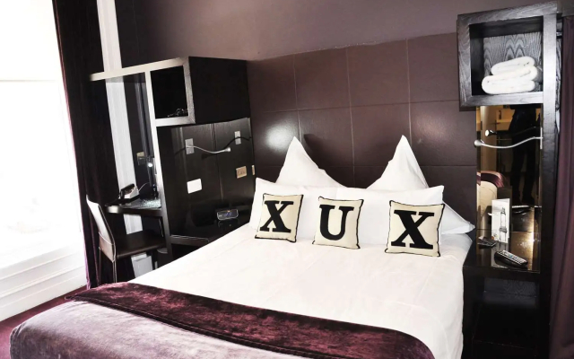 Carmelite Hotel