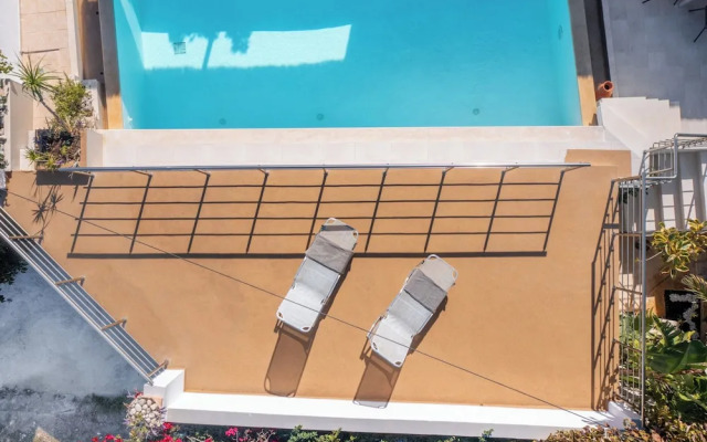 Villa Oasis in Nikiana - Sleep 6 - Pool - Hot Tub