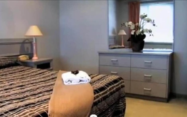 Clayton Monash Motor Inn & Serviced Apartments