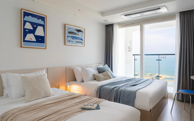 Urbanstay Sokcho Deungdae Beach
