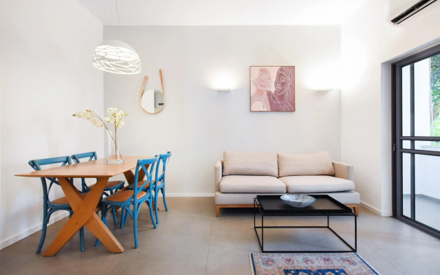 Magic Lily by HolyGuest