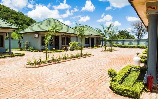 Golden Hills Lodge