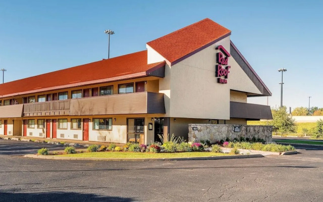 Travelodge by Wyndham Peoria