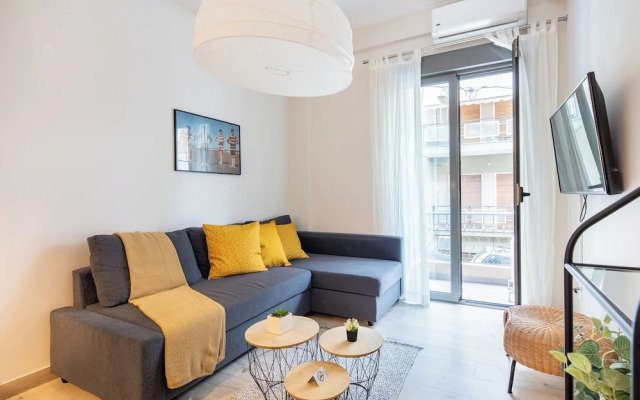 The Beatles 2-BR Apartment in Athens