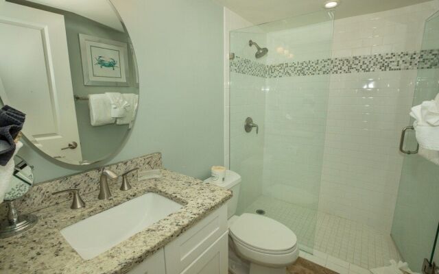 Magnolia House 103 2 Bedroom Condo by RedAwning