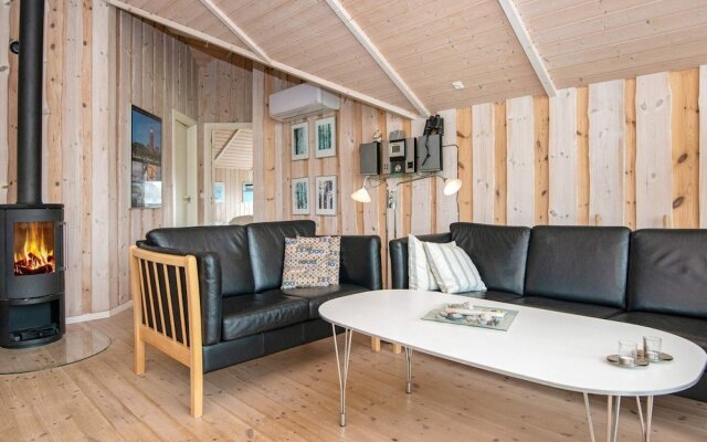 7 Person Holiday Home in Harboore-by Traum