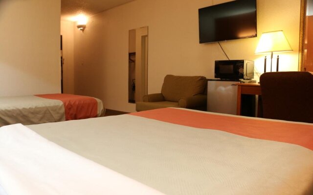 Motel 6 Tulsa Airport