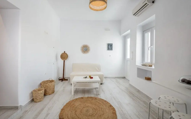 Salty Caves Apartments Milos