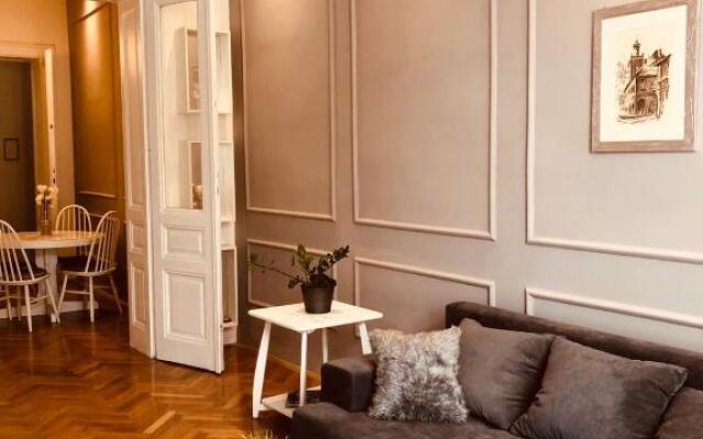 Room 44