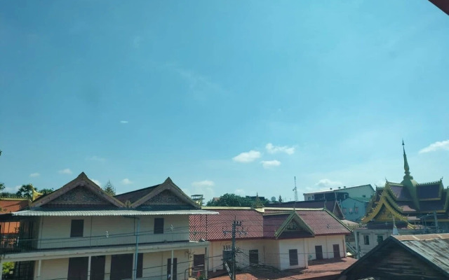 Champion Hotel & Pub