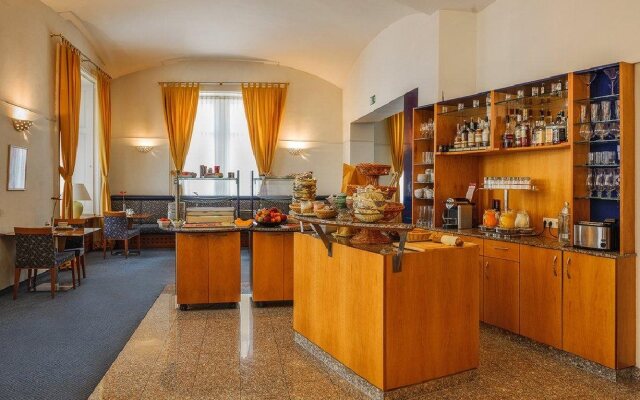HiLight Suites Hotel