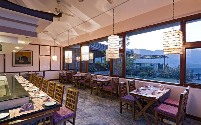 Bar Peepal Resort