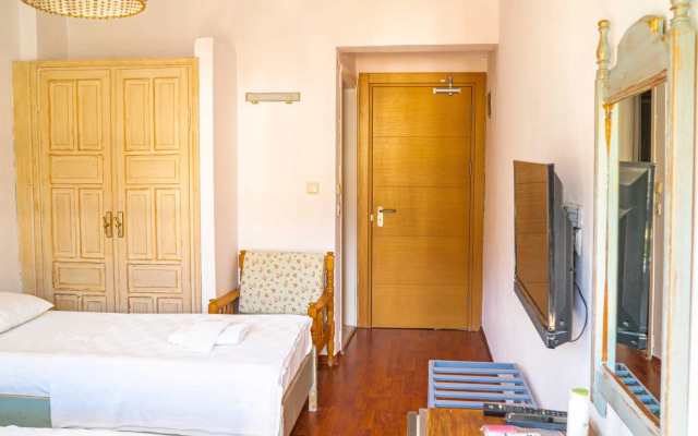 Diplomat Hotel