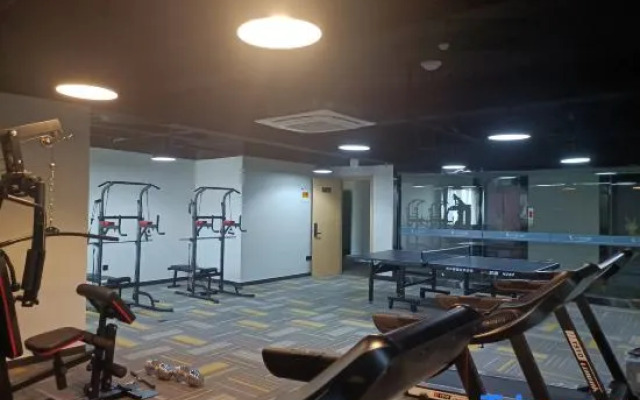 92 Walking In The Clouds Hotel