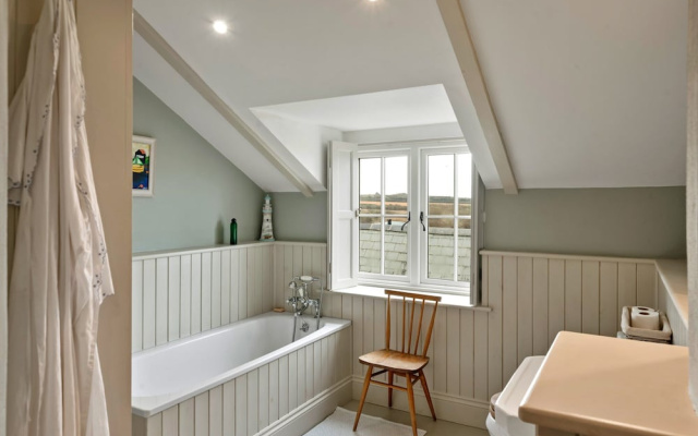 Country House Near Mawgan Porth, No Deposit