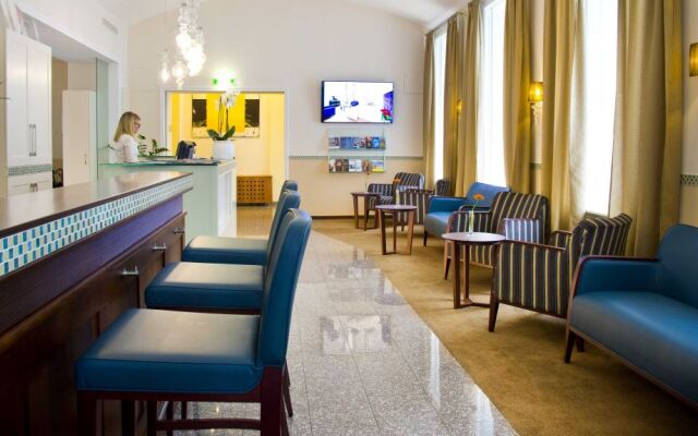 HiLight Suites Hotel