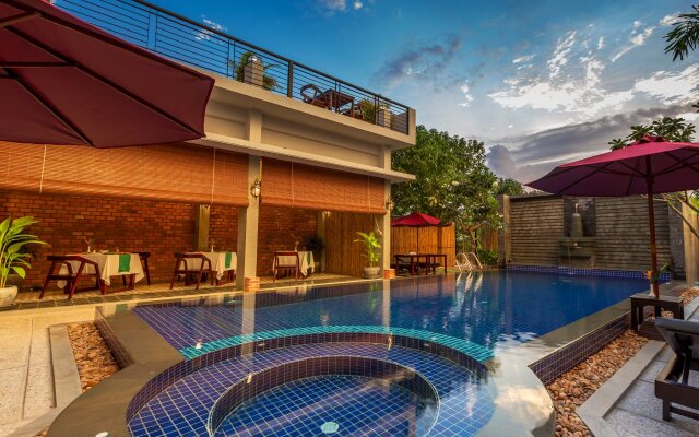 Silver Palms Residence