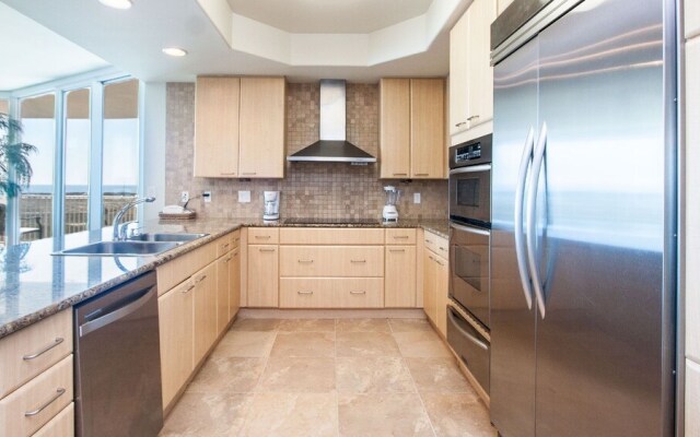 Crd0310 3 Bedroom Condo