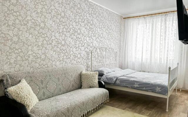 AlexHome on Stroiteley Street 9-373