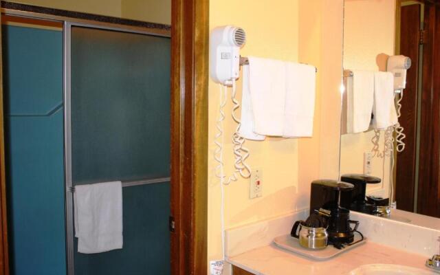 Lake Palestine Motor Inn