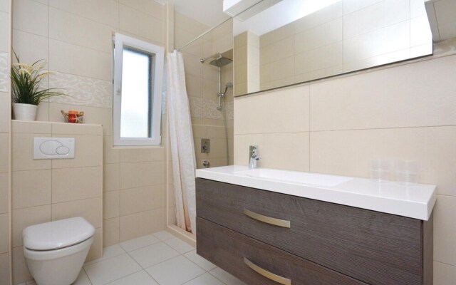 Beautiful Home in Kastel Stafilic With Wifi and 8 Bedrooms