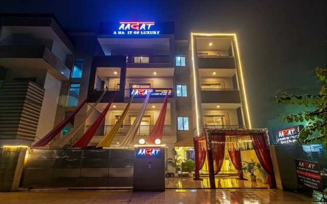 Aadat Hotel Subhash Chowk Gurgaon