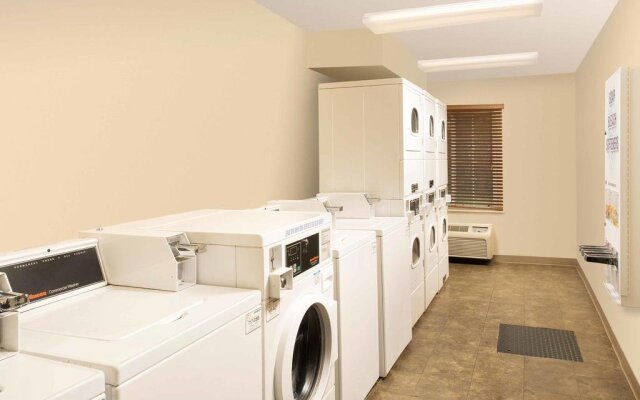 WoodSpring Suites Greenville Central I-85